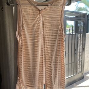 Gently used condition, sheer tie back tank
